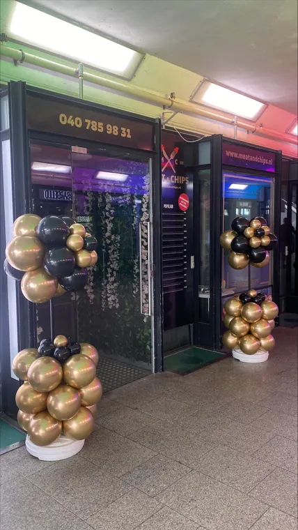 Ballonpilaren bij een winkelentree